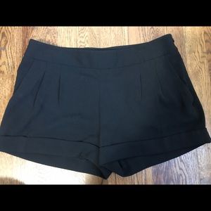 Express pleated shorts